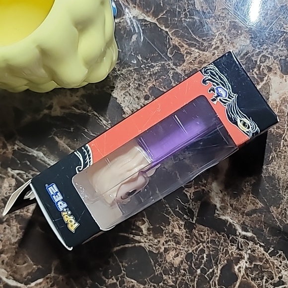 Hocus pocus LOT (Sarah Sanderson) Mug & POP Pez candy dispenser 🍬 - Picture 5 of 13
